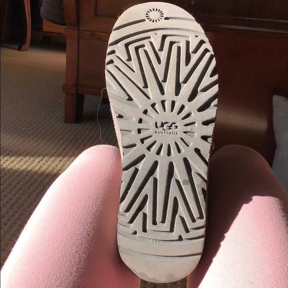 Like new Tall Ugg boots - Picture 4 of 6